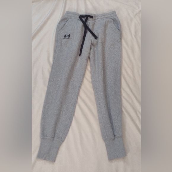 Under Armour Pants - Lady size medium under armor sweatpants